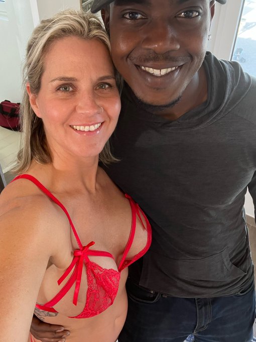 Throwback Thursday:  @brick_cummings was such a fun date. https://t.co/TOVtU1hNUC<a class="tags" target="_blank" title="On Twitter" href="/?out=eyJ0eXAiOiJKV1QiLCJhbGciOiJIUzUxMiJ9.eyJpYXQiOjE3MjA2MTcxMTYsImlzcyI6InR3cG9ybnN0YXJzLmNvbSIsIm5iZiI6MTcyMDYxNzExNiwiZXhwIjoxNzUyMTUzMTE2LCJyZWRpcmVjdF91cmwiOiJodHRwczovL3R3aXR0ZXIuY29tL2JyaWNrX2N1bW1pbmdzIn0.EVMWAyKw9oSyYiKyW9XvSPJ4k6a5milxkDKey3dNkprXCgVyApD962kEndjv2FTHB4rSVV1gaW7K7t8iG0fi3g">@brick_cummings</a>