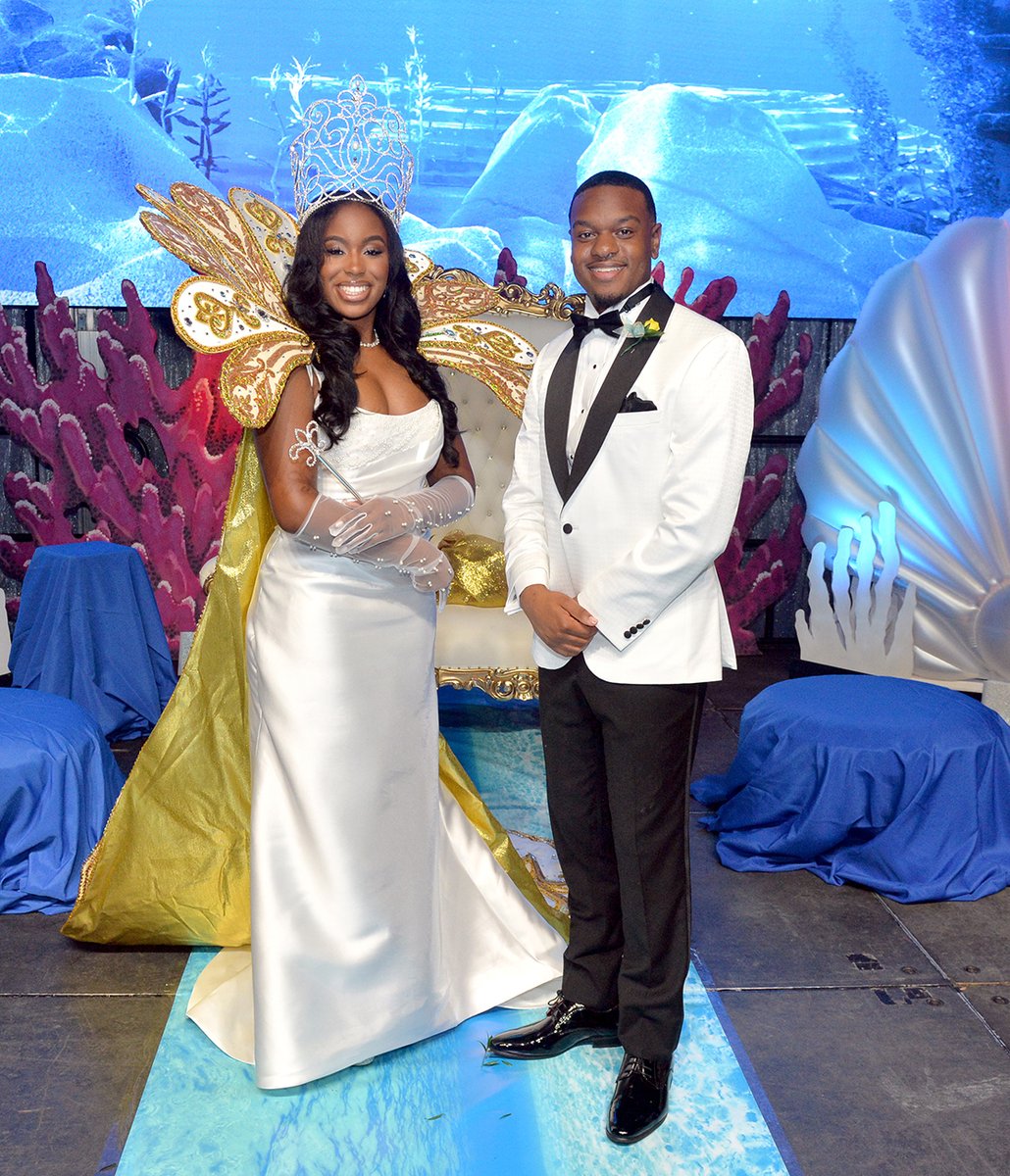 SouthernU_BR's tweet photo. The Queen has been crowned! 👑 Introducing our 93rd Miss Southern University and A&amp;M College, Jordan B. Williams. The animal science major from Madison, MS dazzled the crowd with her court during her coronation Wednesday night. Congrats Jordan!✨ #WeAreSouthern #HBCU #SUHC23 https://t.co/Cj4yowwXcp