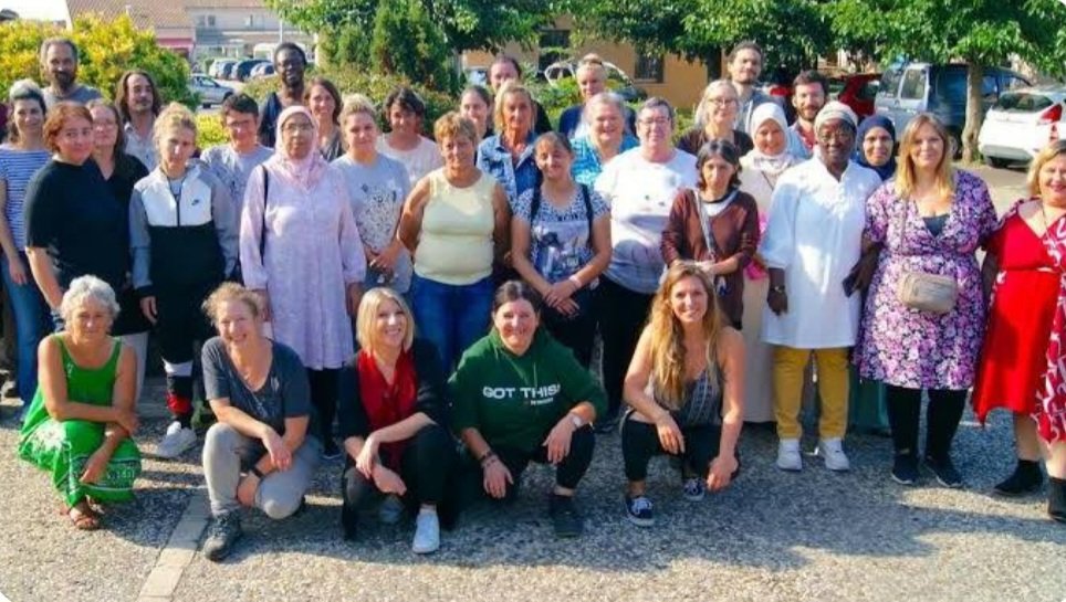 JPhilippebrun's tweet photo. [#Ess - Sourire] @sudouest, S.#Lacaze : À #Castillon-la-Bataille (33), l'opération #TZCLD / Territoires @ZeroChomeurLD redonne du #travail et le sourire aux plus précaires ➡️ https://t.co/YAoAD4pifv #EBE cc @tduverger @LGRANDGUILLAUME @INAE_NouvelleAq ⤵️ https://t.co/ACn7SxFAud