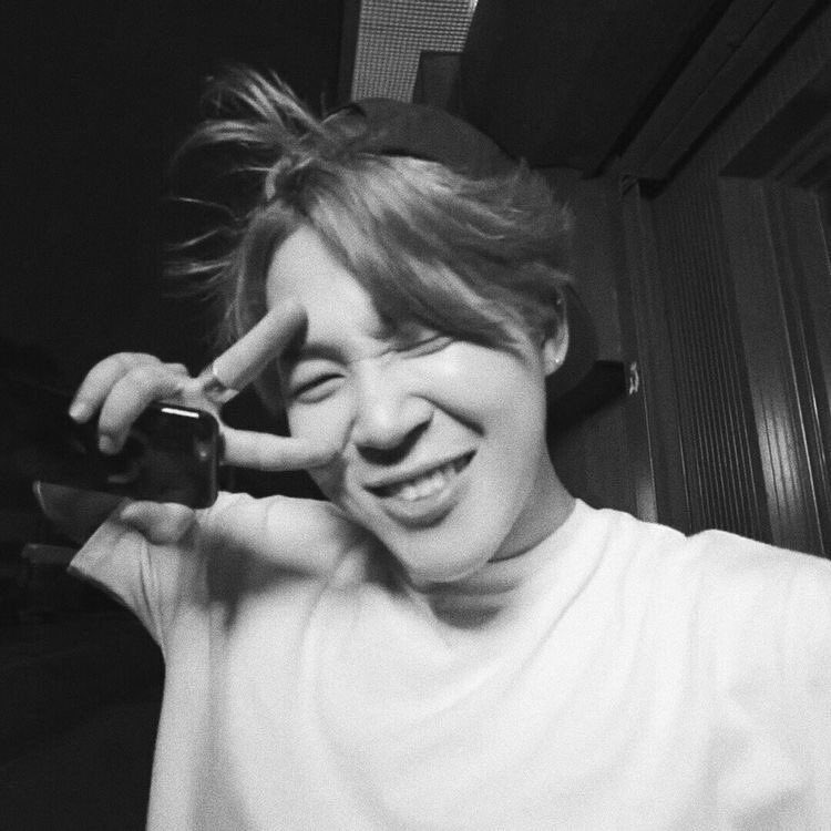 𝒉𝒂𝒑𝒑𝒚 𝒋𝒊𝒎𝒊𝒏 𝒅𝒂𝒚 ♔ ✰ ☾
#jimin