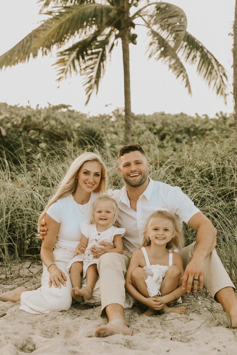 Vince Biegel tweet media