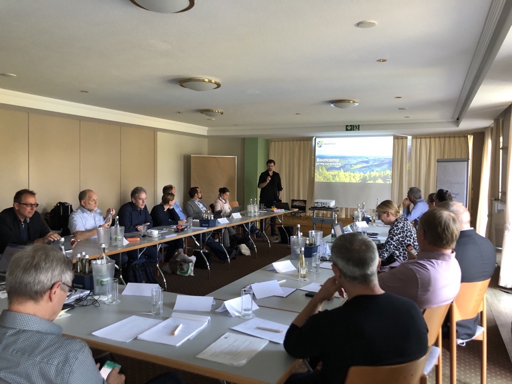 Wie das #Onboarding in Zeiten des #Fachkräftemangels gut und effizient gelingen kann, dazu diskutierte der VR10 im #Benchlearning in Bad Säckingen.