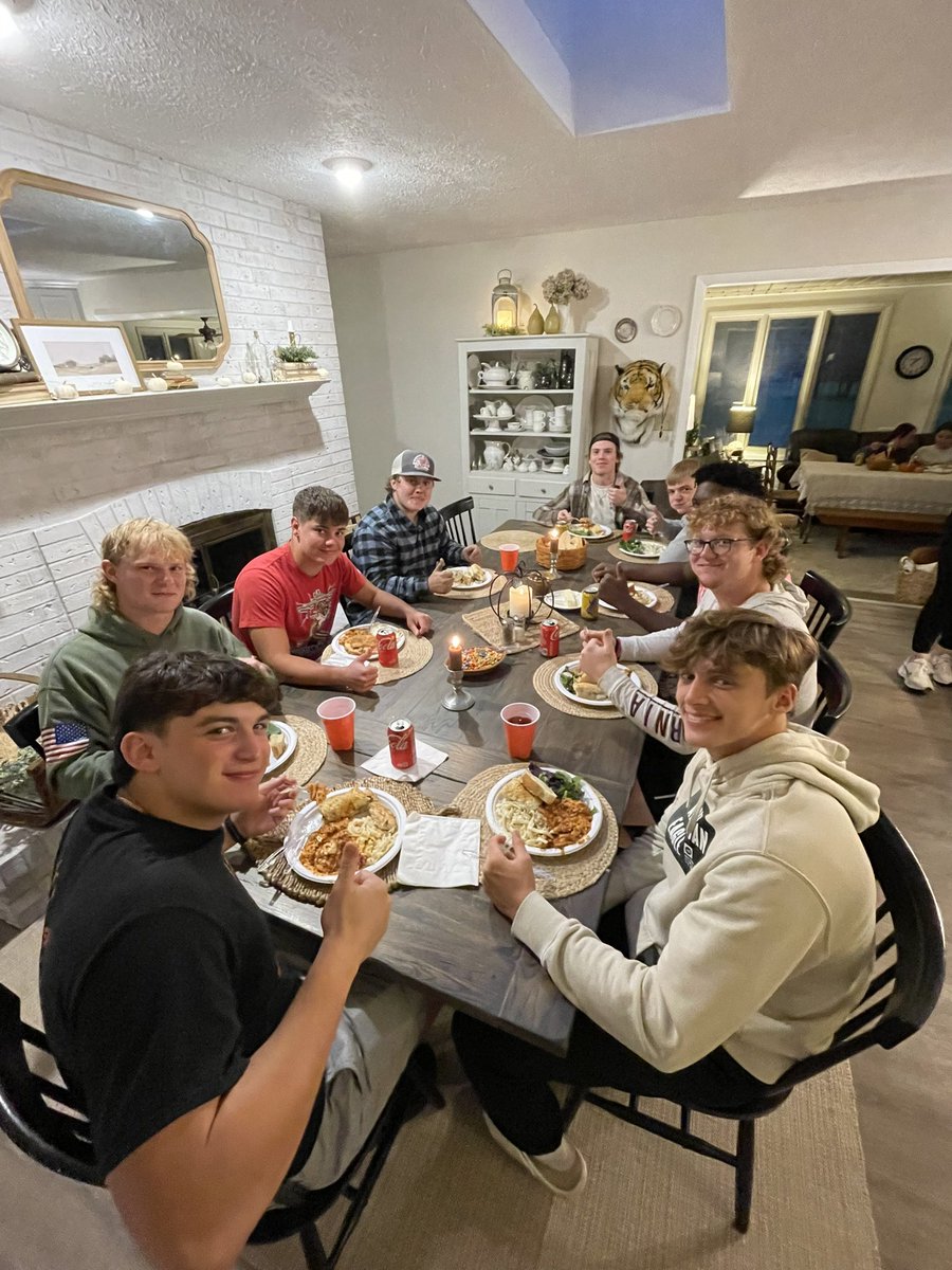 It was a great night of fellowship at the annual Senior Dinner!

Stories, games, &amp; an absolute FEAST put on by Mama Curtis!!!