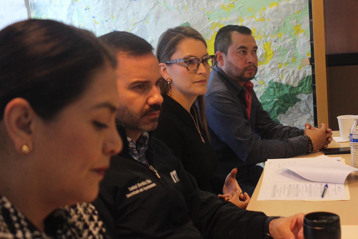 IMPLANmorelia's tweet photo. En sesión con la Comisión Municipal de Desarrollo Urbano y Ordenamiento Territorial, dimos seguimiento a diversos acuerdos y revisamos temas importantes como los cambios de uso de suelo autorizados en el ámbito de aplicación del #PMDU.
#MoreliaBrilla✨ https://t.co/gzUbSzyT4u