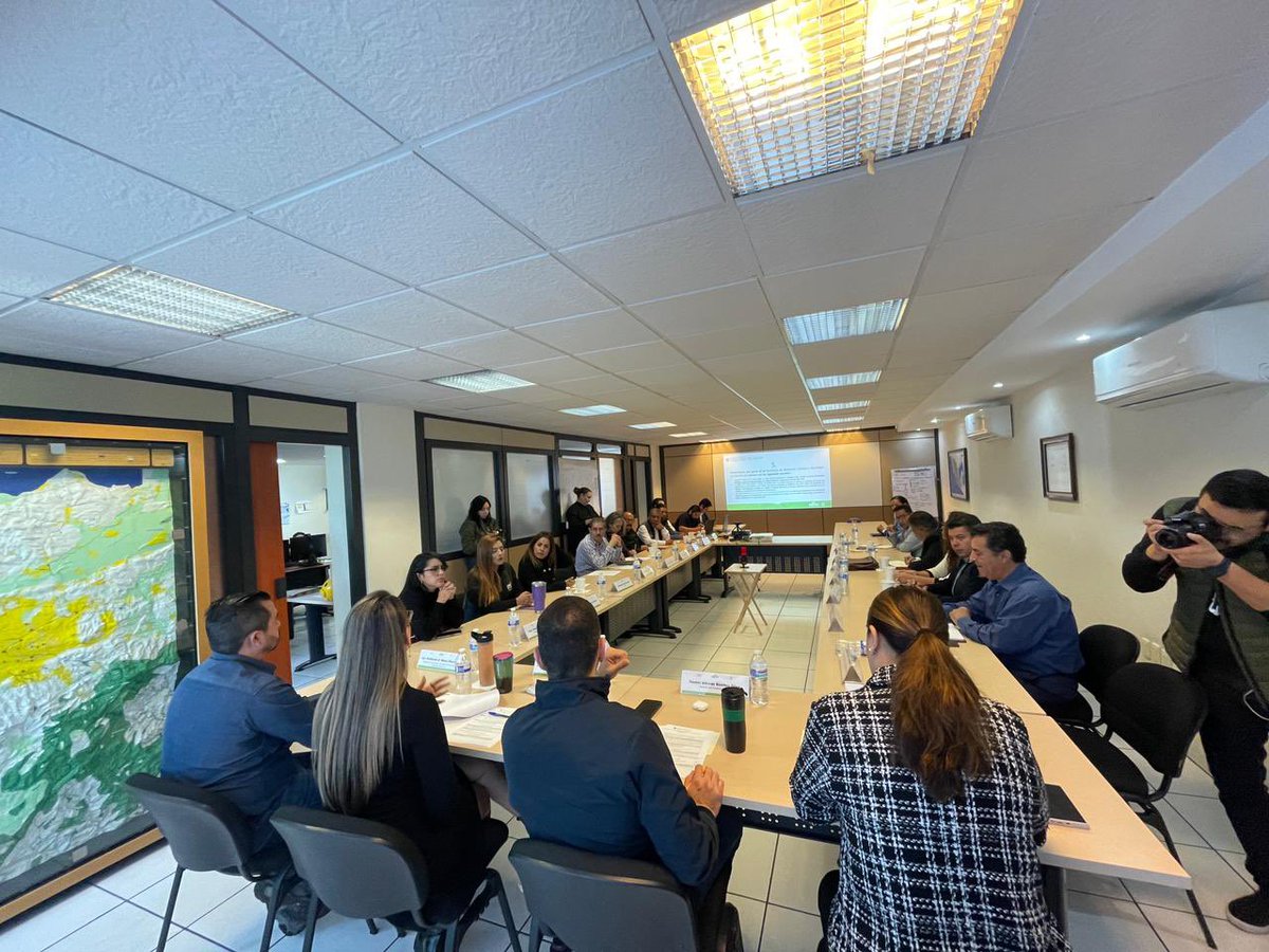 IMPLANmorelia's tweet photo. En sesión con la Comisión Municipal de Desarrollo Urbano y Ordenamiento Territorial, dimos seguimiento a diversos acuerdos y revisamos temas importantes como los cambios de uso de suelo autorizados en el ámbito de aplicación del #PMDU.
#MoreliaBrilla✨ https://t.co/gzUbSzyT4u