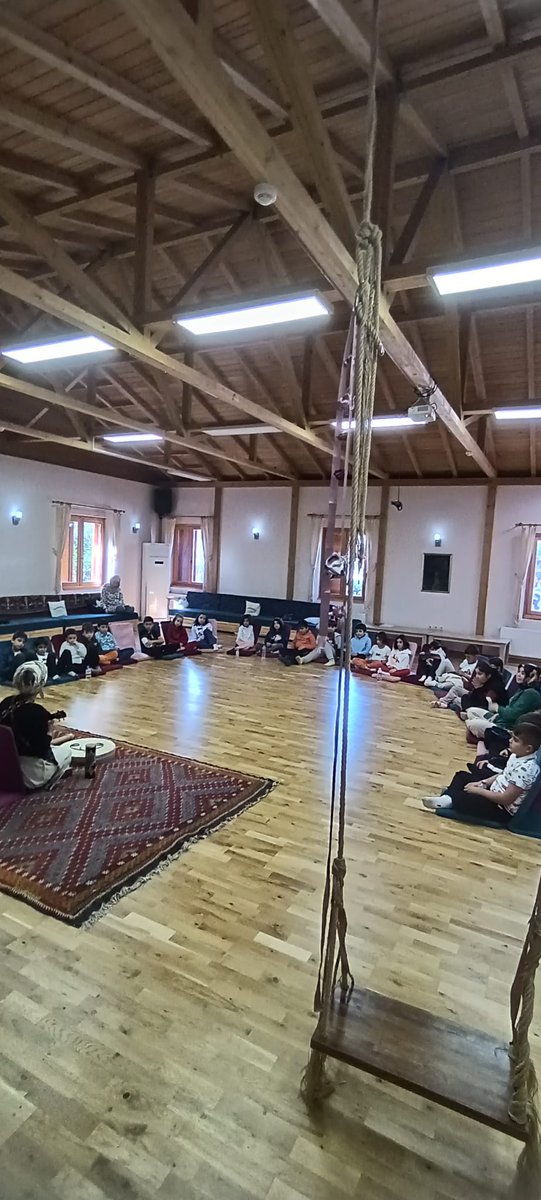 istmemmasal's tweet photo. 🏡İstanbul Masal Okulumuzun bugünkü misafirleriyle, 

🎊Eğlenerek, öğrendik
🏞️Dağları tepeleri aştık 
✨Masallar diyarında hayallere kucak açtık

@tcmeb @Yusuf__Tekin @MucahitYentur @DilekMaden11 @istanbulilmem @ist_arge https://t.co/gOtiUQqt3w