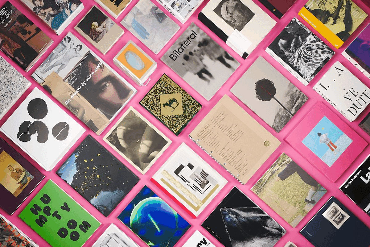 ParisPhotoFair's tweet photo. [Paris Photo–Aperture PhotoBook Awards – The shortlist]  Paris Photo and Aperture are excited to announce the shortlist for the 2023 Paris Photo–Aperture PhotoBook Awards, on the tenth anniversary of the awards—a celebration of the photobook’s contributions to the evolving narrative of photography. The award recognizes excellence in three major categories of photobook publishing: First PhotoBook, PhotoBook of the Year, and Photography Catalogue of the Year.  Discover the shortlisted : https://t.co/WmMseRCtXs #parisphotofair #photobookawards @aperturefnd - Image: © Daniel Salemi
