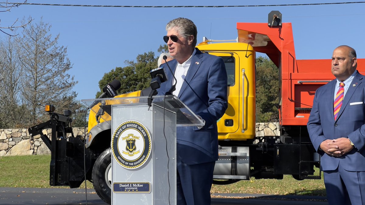 GovDanMcKee's tweet photo. Smithfield is the 1st community to start repairing roads using our #RIReady Municipal Road Program:
🚧 17 projects
🚧 4 miles
🚧 $1.3M state/local investment
We are ready to fix RI’s roads and improve infrastructure rankings – with local leaders on board, we will get it done. https://t.co/an314HJU8L