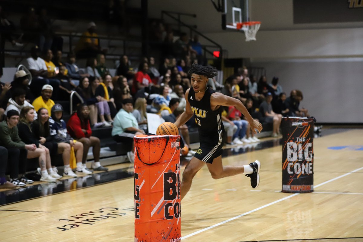 tluathletics's tweet photo. ONE WEEK until #BulldogBash 🐶
.
.
.
We’re close to announcing who’s participating in this year’s 3PT Contest, Skills Contest, Beat the Clock Challenge & Dunk Contest…lineups coming #soon 👀
#TooLiveU | #PupsUp https://t.co/C94oeVaVh0