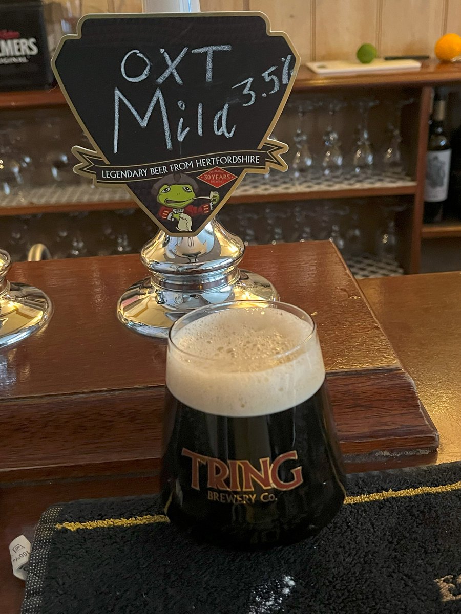 OldCrossTavern's tweet photo. A Special Release, Small Batch Brew from #Hertfordshire’s @TringBrewery is on our hand pumps
Tring Brewers told us we call it whatever we liked.
So we decided on ...
OXT Mild at 3.5%
#DarkMild #trysome #LoveCask #HERTFORD https://t.co/wcErhNIH32