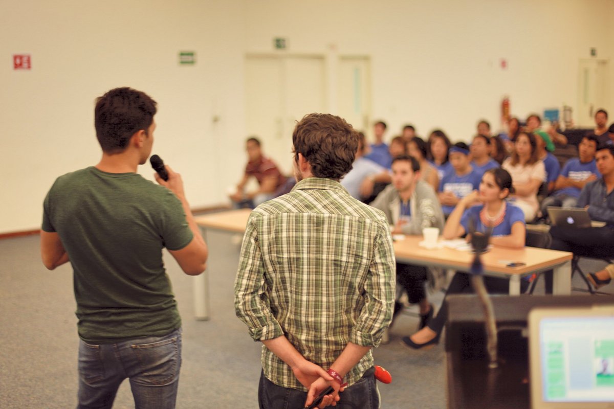 usd_fei's tweet photo. Pitch Deconstruction is our most popular #SDAC E-Track event. #Entrepreneurs love it because they can practice their pitch and get feedback from angel investors. Come prepared to present a 1-min pitch on stage. Register today at https://t.co/BGR1OcU2GX
#AngelInvestment https://t.co/kICwdjAu9I