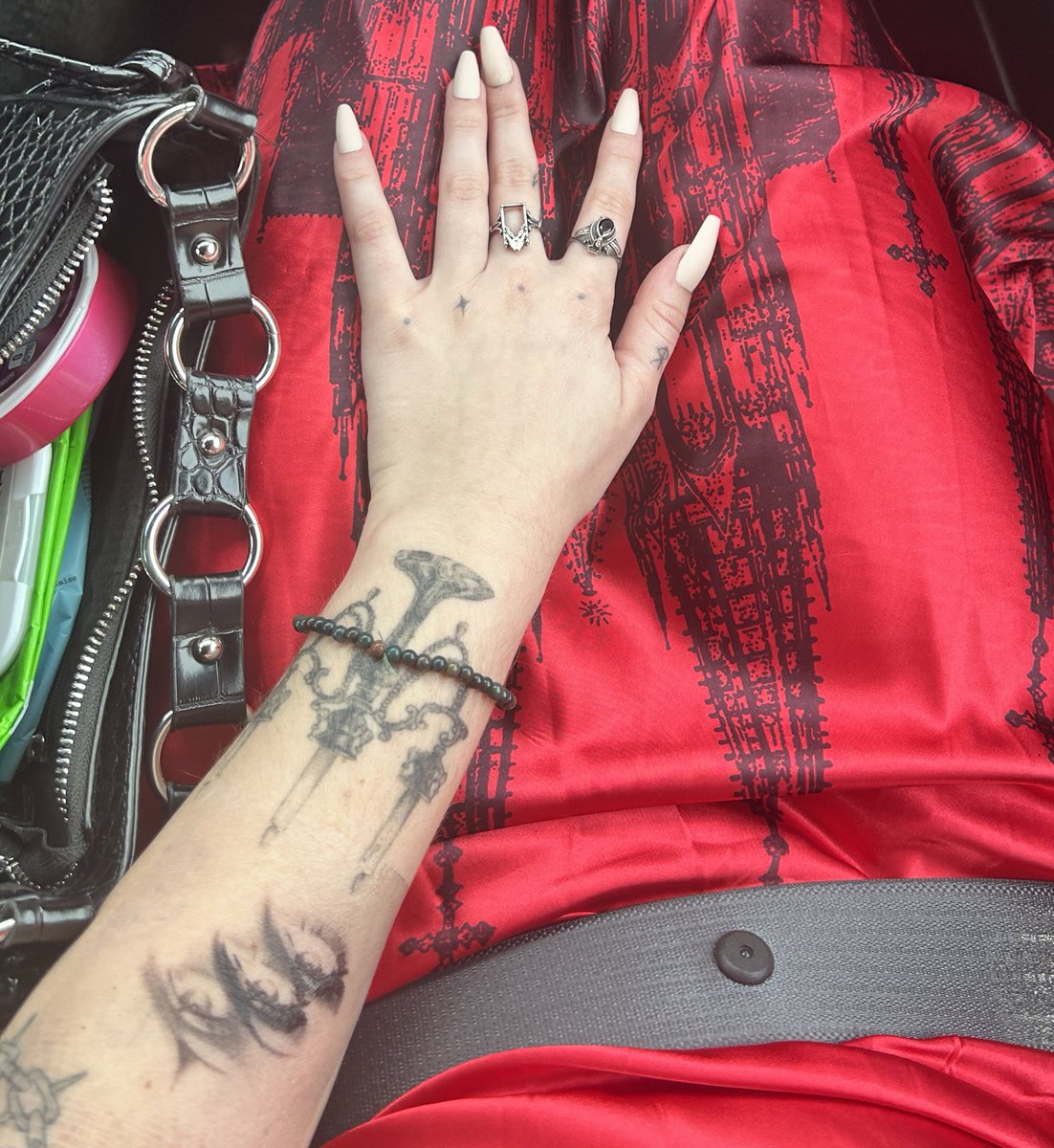 sadolantern's tweet photo. 💋💋🍓❤️‍🩹 https://t.co/9NFVdGlSnL