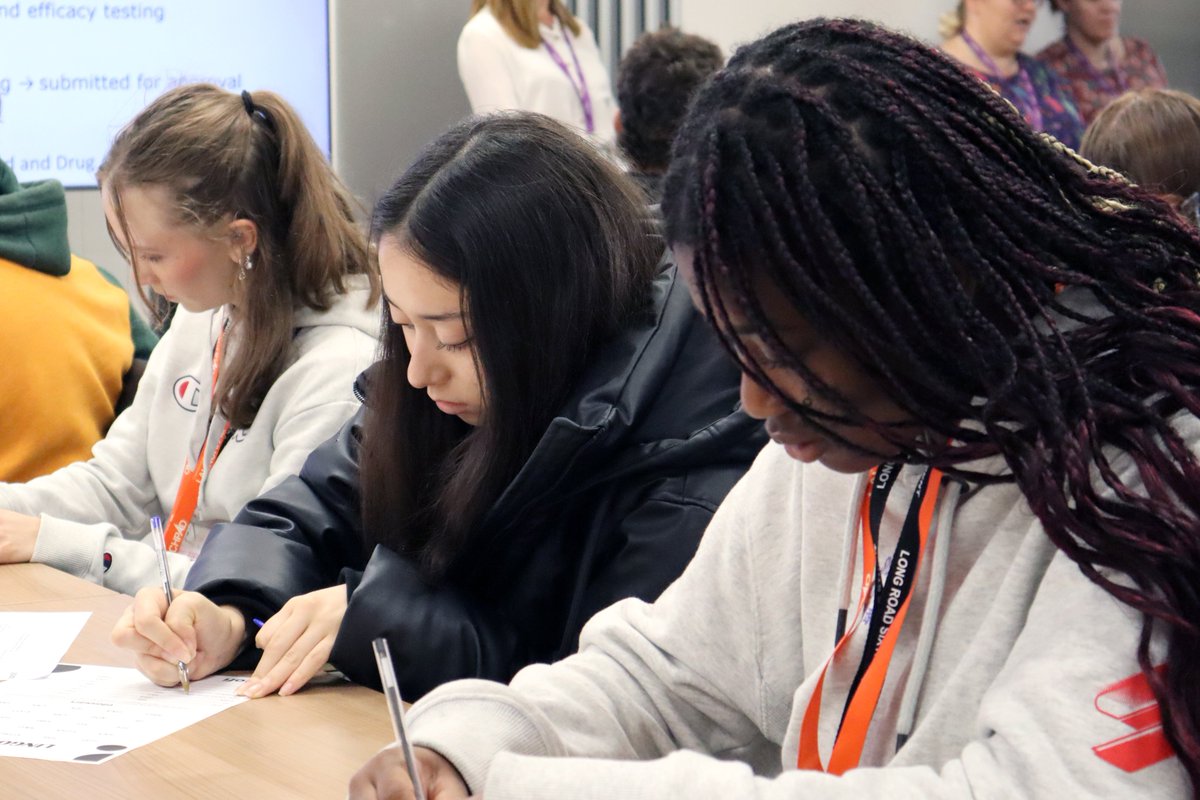 Camb_LaunchPad's tweet photo. And so @sanofi's first project day with Cambridge LaunchPad comes to an end - and it was a huge success! 

Thank you to all the Sanofi staff who made this day possible &amp; the enthusiastic students from @LR6FC &amp; @CamMathsSchool who made the most of this opportunity. #LaunchIntoSTEM https://t.co/T87OK8s6EN