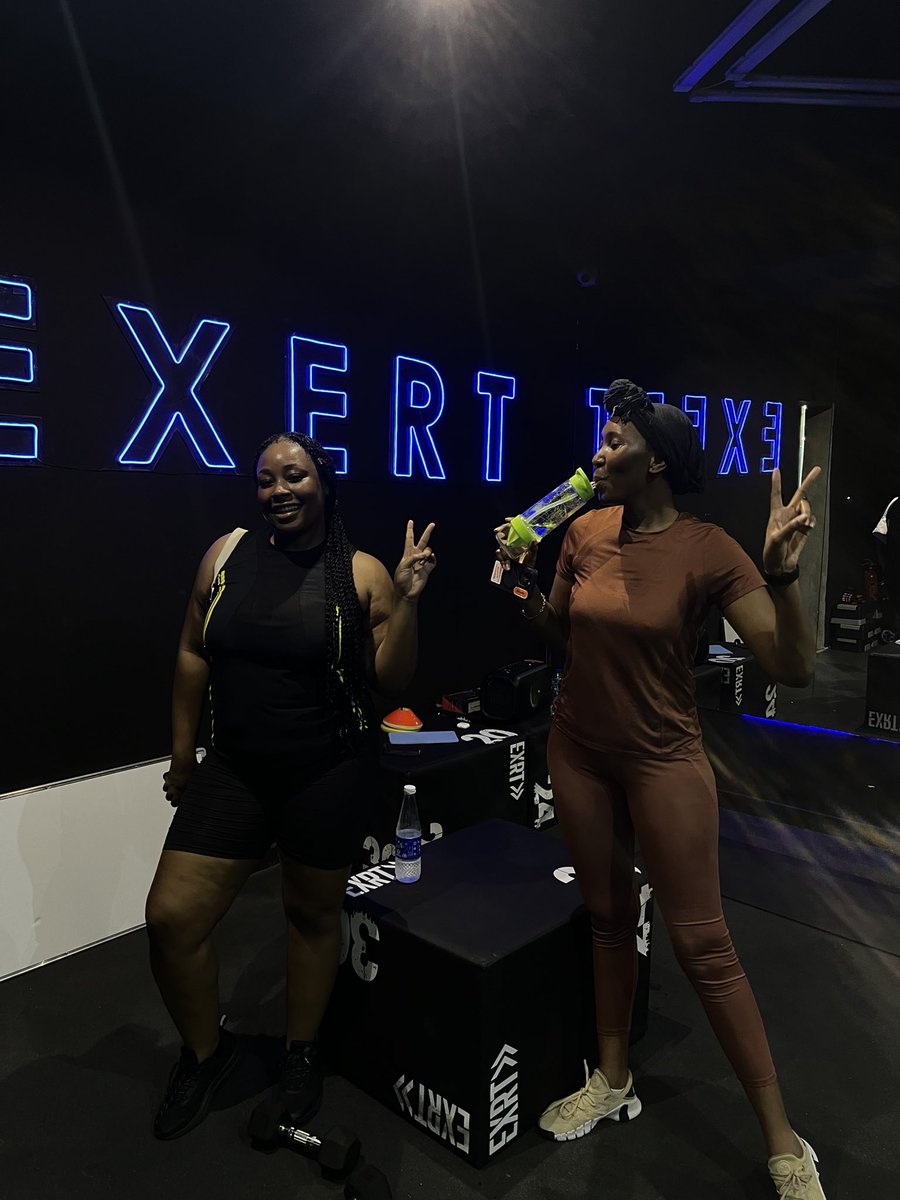 FitTechBro's tweet image. I take a strength circuit class at 8am on Mondays and Wednesdays at - @exertionlabsng 

Membership is N25,000 a month. Come through, you just might love it!