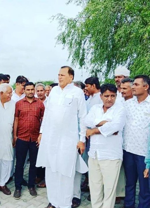 DeepakpatelBJP7's tweet photo. जीवाराम के रूप में हमारे पास एक ऐसा नेता है जिसके वादे प्रगति का खाका हैं। वह सच्चा नेता है जिसकी हमारे समुदाय को जरूरत है। #ब्लूप्रिंटफॉरप्रोग्रेस 
#साँचोर_मांगे_जीवाराम @Rajendra4BJP @cpjoshiBJP @VasundharaBJP @JoshiPralhad @KailashBaytu @arjunrammeghwal https://t.co/0oLqlj7jQz