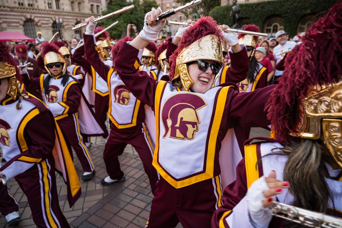 USCTMB's tweet photo. Photos from a triple OT Trojan Family Weekend win against the Wildcats.

https://t.co/UGGGVJxgE5

📷: @LingLuo_USC  · Ben Chua · @b_pad https://t.co/JNUgEykM7c