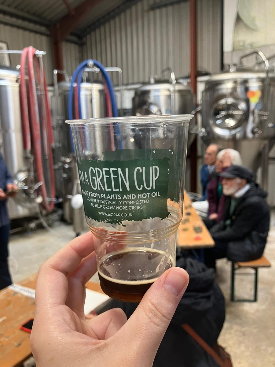 sccoopstreatham's tweet photo. The @froglifers #dementiafriendly Wild Times group enjoyed a fascinating tour of #streathamcommon Rookery's onsite Brewery🍻

Big #thankyou to  @theinkspotbrewery 's Chief Brewer Tom for sharing his secrets 🍻 https://t.co/ThUrwwDGo8