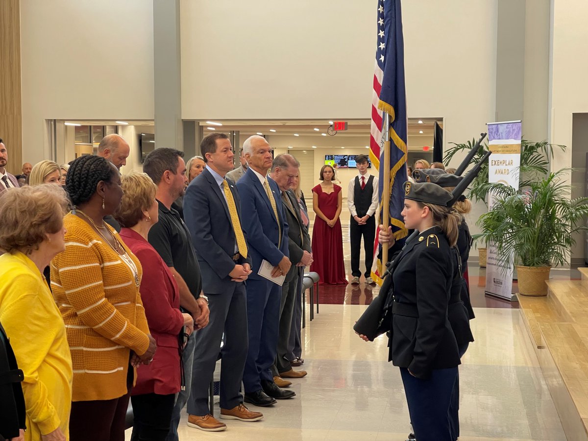 doelouisiana's tweet photo. We awarded our Models of Excellence to the Central Community School System this morning for their focus on accelerated learning recovery. Educators work together to ensure students get the most from their dedicated enrichment time. #LaEd https://t.co/AdWVT8Dc0X https://t.co/jZqFP8Zj4A