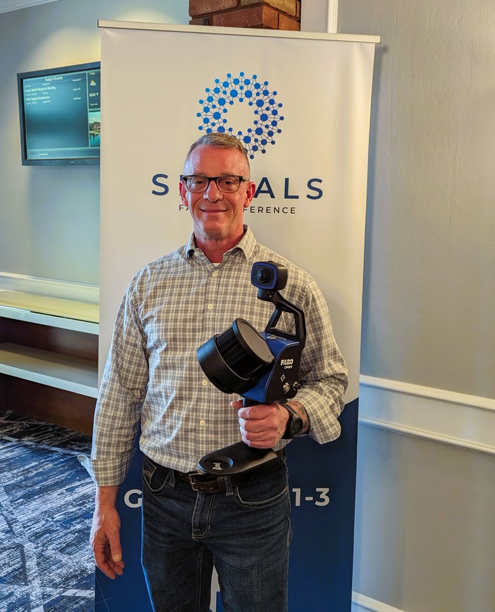 Ross Semplice trying out the NEW <a href="/FARO_TechInc/">FARO Technologies</a>
Orbis Mobile Scanner at the FARO Signals conference in Chicago.  

Don't forget to catch Ross at 2:50 pm (CT) discussing "SLAM Beyond Data Capture."  #point3d #FAROorbis #SLAM #3dlaserscanning #datacapture #FAROSignals2023