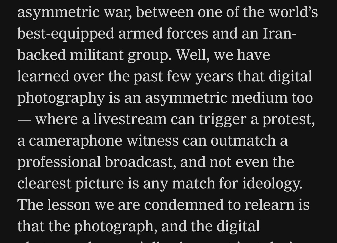 Notes on war photography in the 21st century; on the infrared surveillance camera vs. the everyday smartphone; on the poor image as weapon nytimes.com/2023/10/12/art…