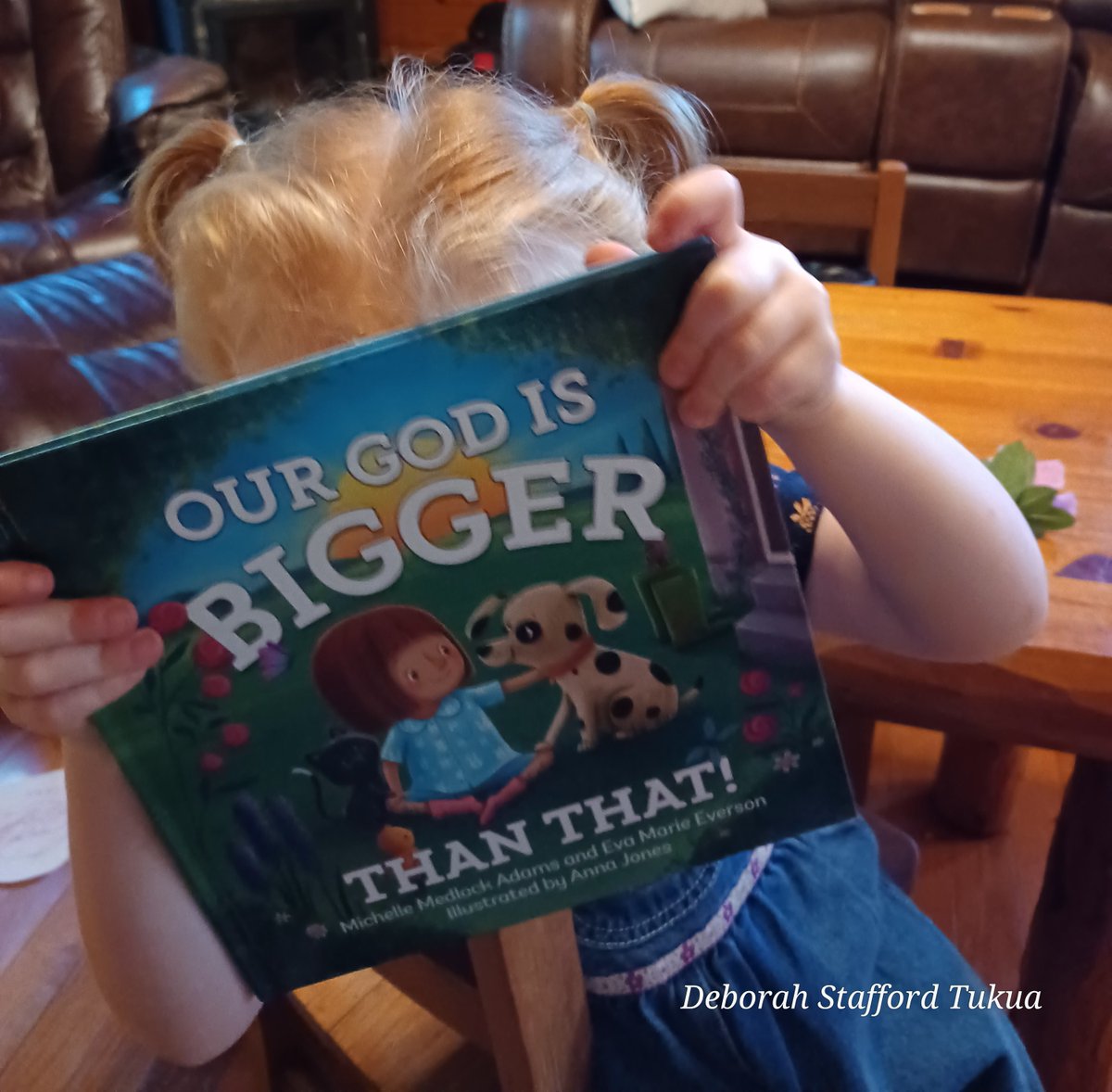 Wonderfully written, engaging story with an encouraging message, and artwork, our grandkids loved! 5 Stars for GOD Is Bigger Than That! By Michelle Medlock Adams and Eva Marie Everson. @inwritergirl @evamarieeversonauthor @endgamepress