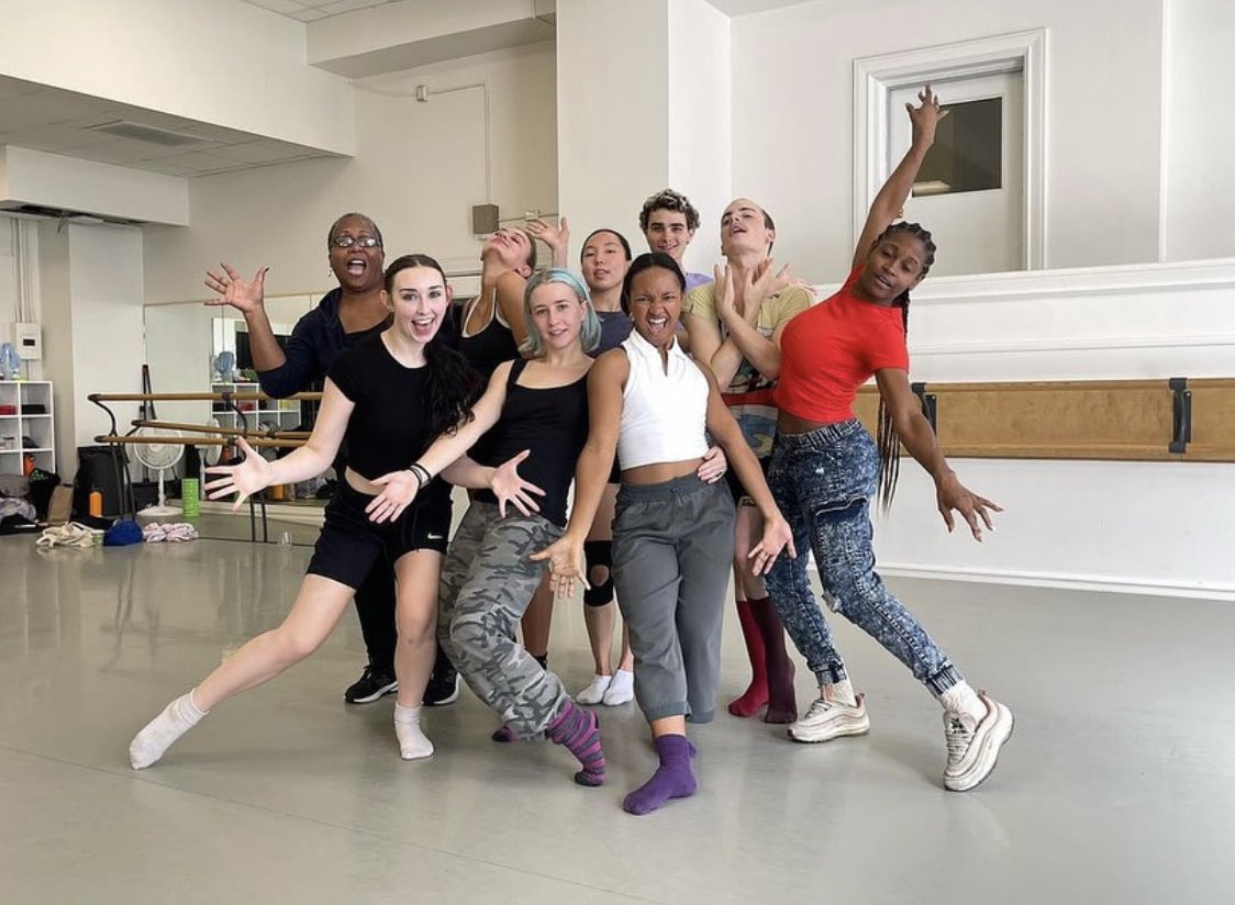 DanceBfa's tweet photo. Peabody Dance Ensemble had an incredible week learning new rep. with Pat Taylor from JazzAntiqua 🧡 Thank you for such a fun residency! Stay tuned for information on Peabody Dance Ensemble’s upcoming performances.
#peabodyproud https://t.co/1N8lNZzgcy