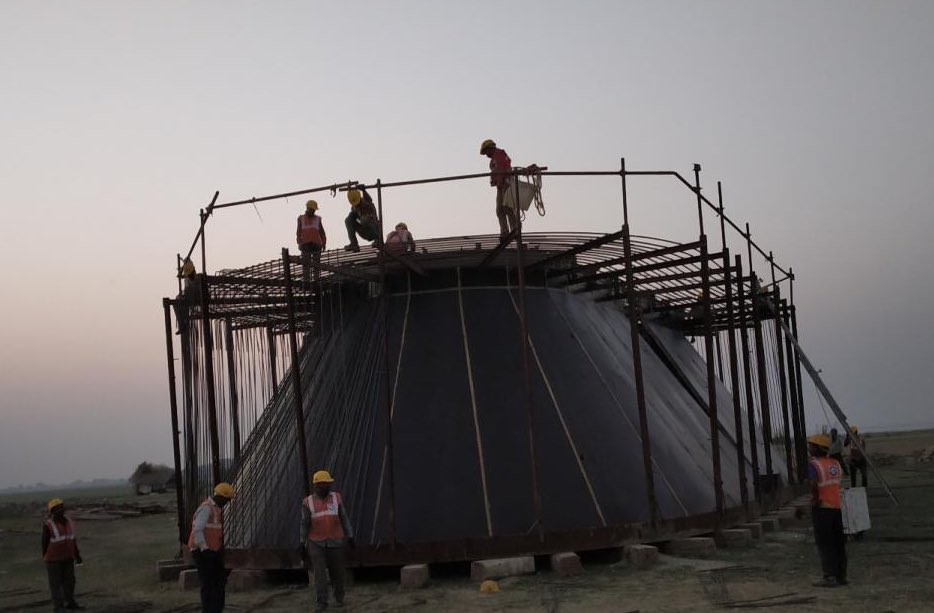 doctor_formwork's tweet photo. Double ‘D’ well foundation Cutting edge and curb shutter assembly at site… #shutter #formwork #well #foundation #bridge #engineering #river #structure https://t.co/shs1hHau4B