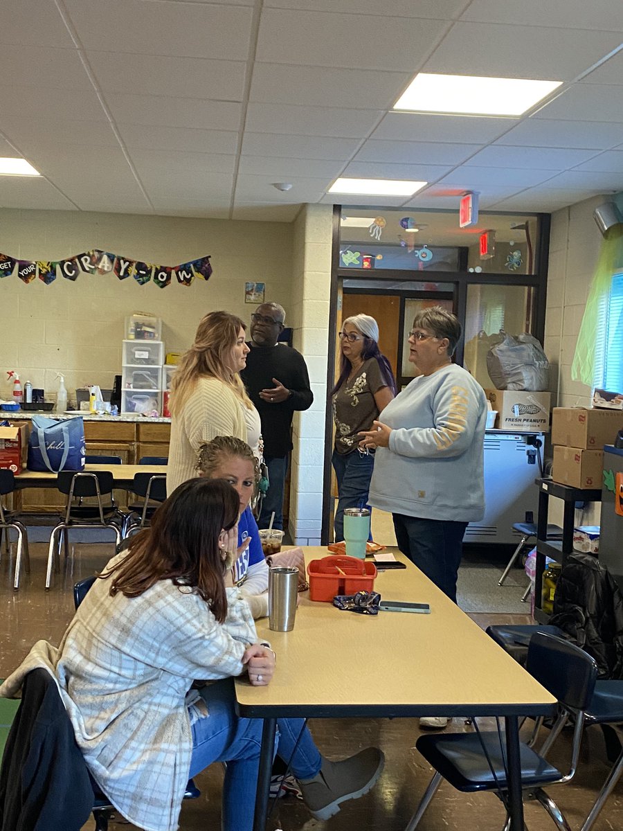 MichelleLWildey's tweet photo. Continuous learning at Syring - support staff are engaging in training and review of our positive behavior support practices and trauma informed practices @swartz_creek https://t.co/N274eTQXqt