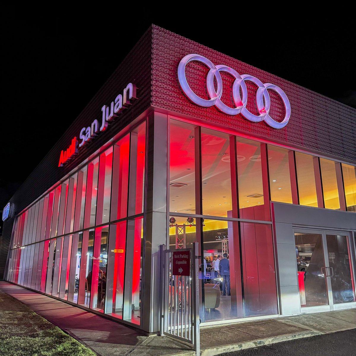 OverdriveNewsPR's tweet image. Ayer fue el lanzamiento formal de la Audi Q8 e-Tron 2024 en el concesionario Audi localizado en la Ave. Kennedy. 

#OverdriveNews