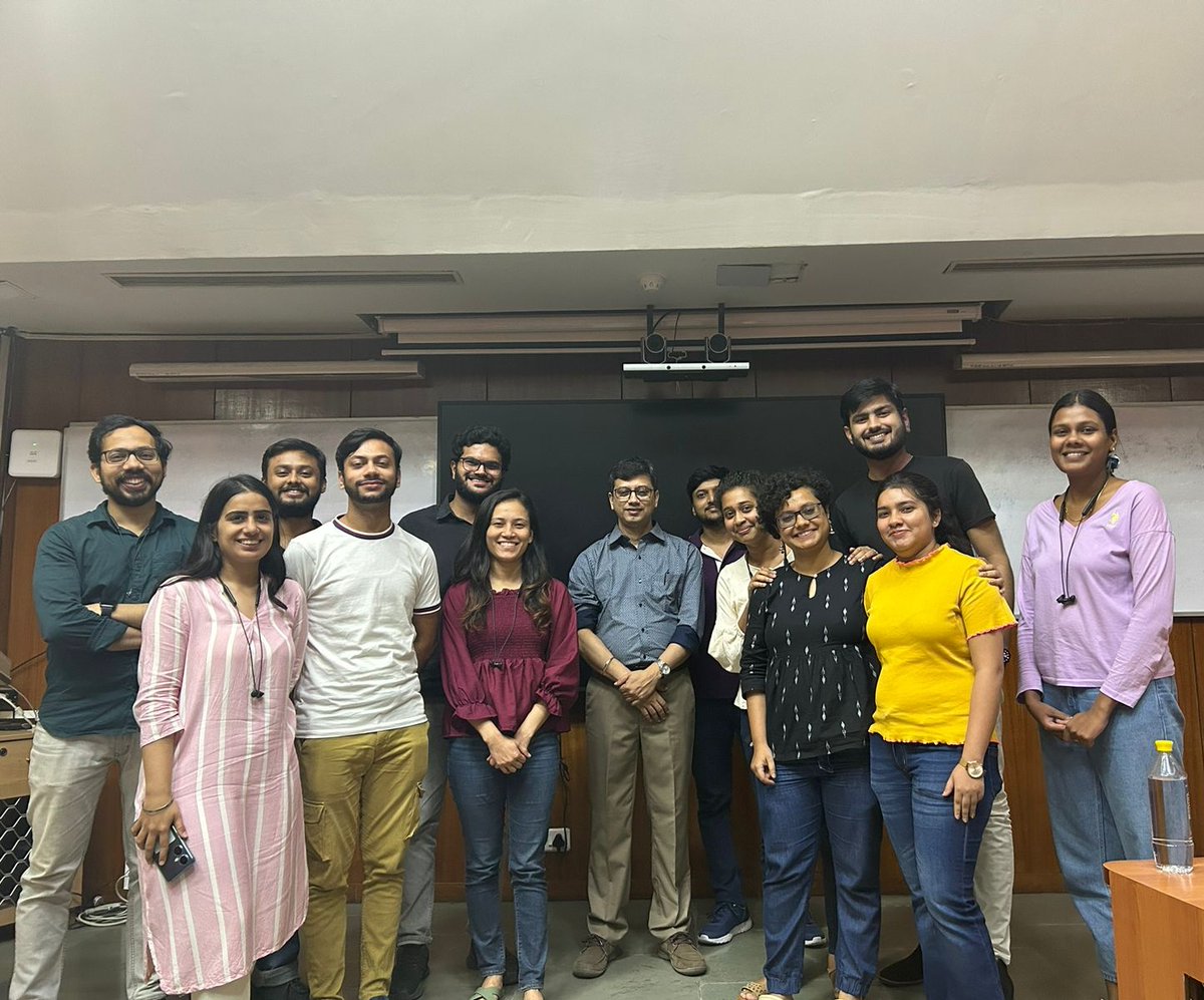 chamlingash's tweet photo. The 3rd SITS talk and another incredible experience. Not just a fantastic talk, but we also had some great conversation about career decisions. Thanks a lot @Banerjeeiitb for accepting our invitation! https://t.co/EZ4kdxacwP