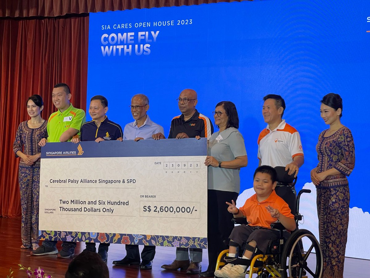 recaro_as's tweet photo. Making a Difference Together! #RECARO Aircraft Seating was honored to be a sponsor at the #SIACares Open House. More than 1.75M Euros were raised for the Community Chest of Singapore to support local special needs communities! Kudos to @SingaporeAir for stepping up & giving back. https://t.co/oHsHsZem36