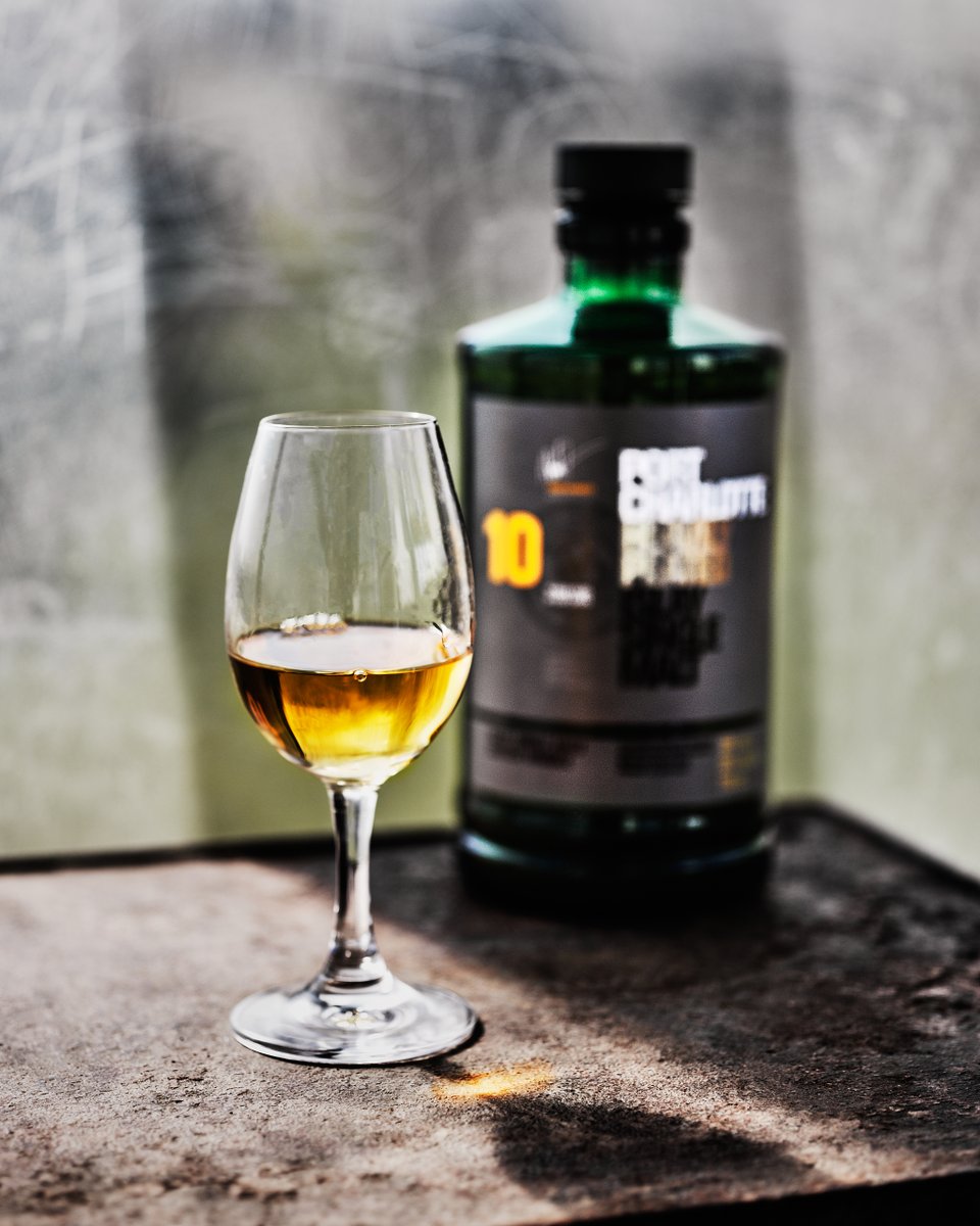 Bruichladdich's tweet photo. Our Port Charlotte 10 Year Old is a rich aromatic spirit that has all the power of peat, plus the elegance and finesse for which our stills are famous.
Sweet oak, citrus, florals, and an earthy, balanced smoke - all wrapped in the softest of textures.
#DramForTheWeekend https://t.co/ifk6thaFos