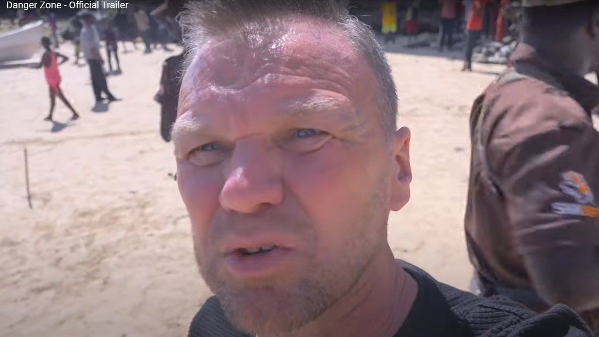 EyeForFilm's tweet image. Danger Zone director Vita Drygas and her film's participant Andrew Drury talk about building trust, the lure of conflict and the effect on Drury's family life eyeforfilm.co.uk/feature/2023-1… #39WFF