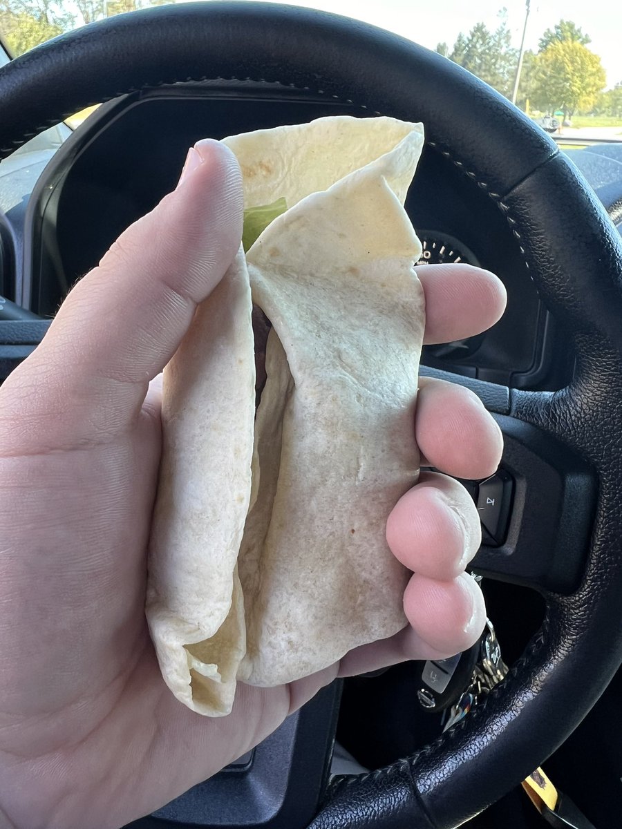 westonwhite's tweet photo. @BurgerKing I finally tried the wrap. It was cold, soggy, and smaller than a chicken nugget. Please send me a Halloween Bucket for my tears. https://t.co/YE4ACuRjtY