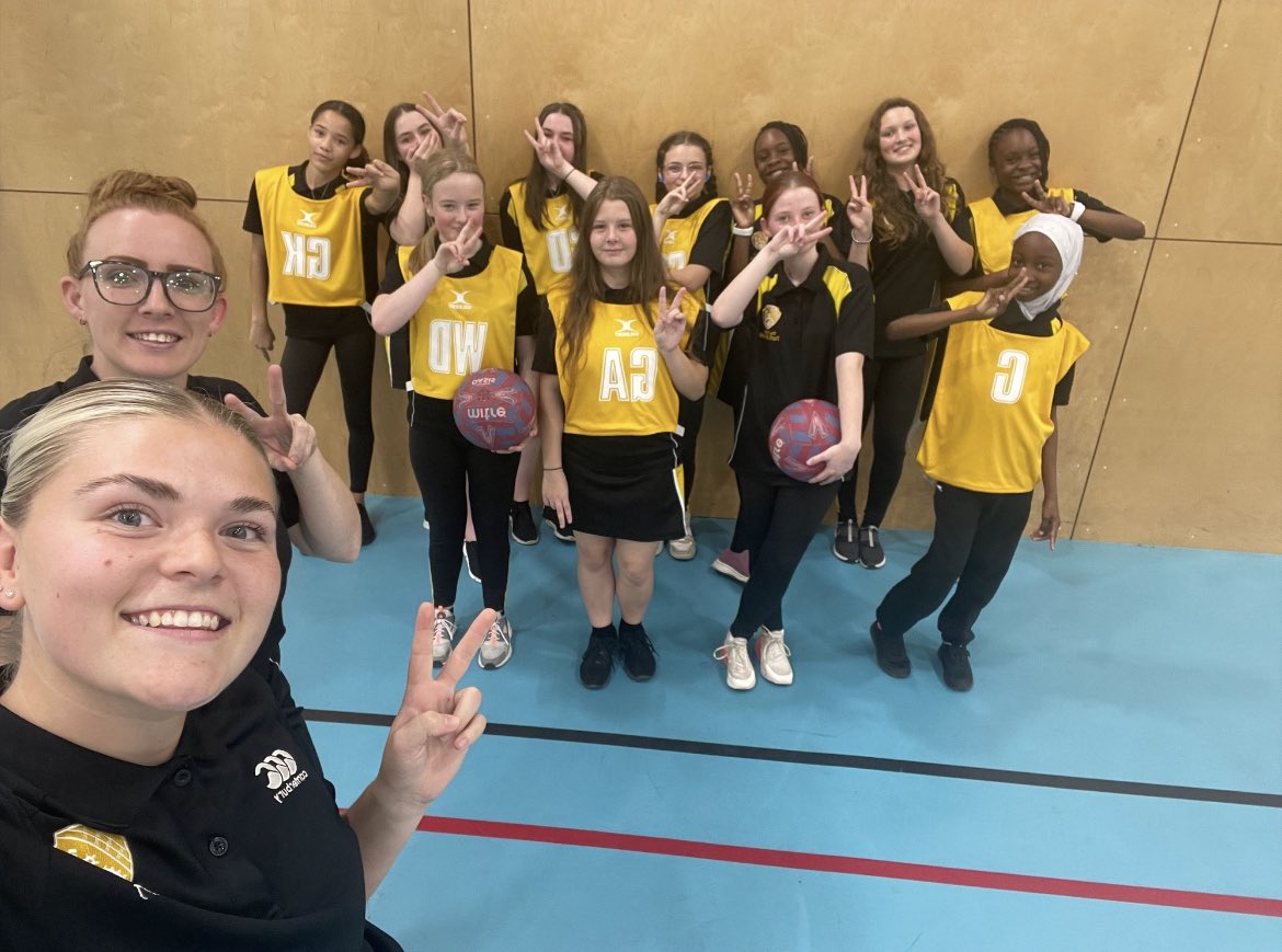 telfordprkschpe's tweet photo. Well done to our yr 7/8 girls netball team who played against East Manchester Academy today. https://t.co/XJud832ICj