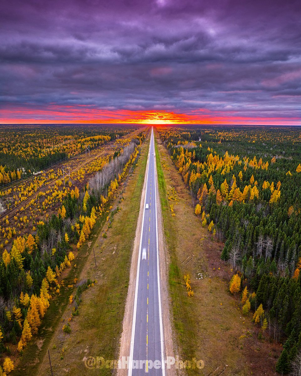 DanHarperPhoto's tweet photo. Really happy I chose to drive rather than fly up to #ThompsonMB for scenes like this along the highway!!!
#Sunset #WinnipegPhotographer #TravelManitoba https://t.co/D4ThvL5Jih