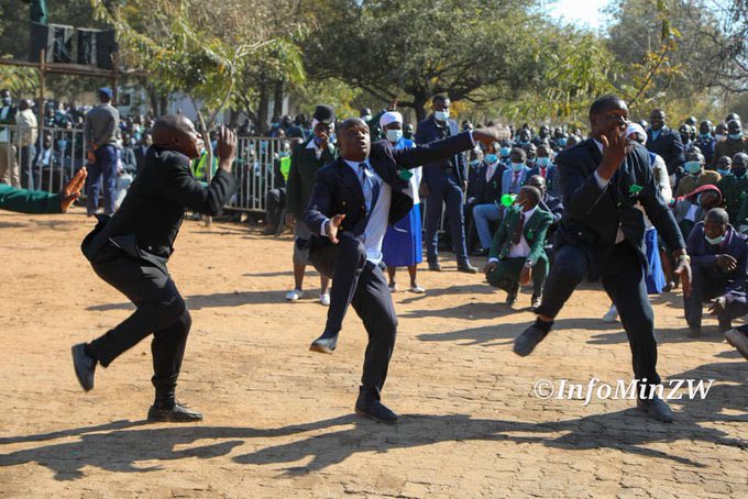 ManFromNyasaland tweet media