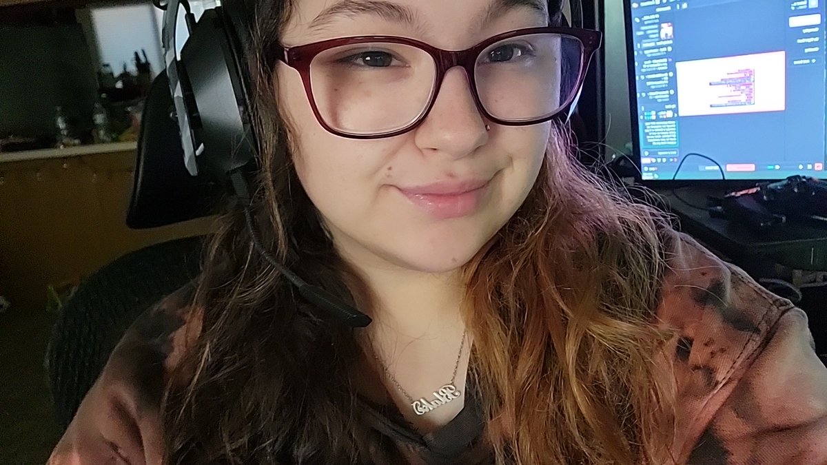 ah_its_e's tweet photo. Day 3 of Gotham Knights, come tap in! https://t.co/Jr42enFWNp 
#smallstreamer #SmallStreamersConnect #twitchstreamer #twitchaffiliate #girlgamer #TwitchStreamers https://t.co/V6qhD4vITu