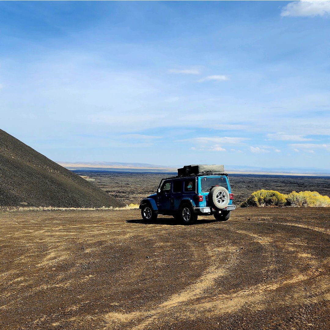 JournalsRoad's tweet photo. A stop at  #JordanCraters
#JordanLavaFields
#CoffePotCrater
#Owyhee
#OwyheeCanyonLands
#Owyheecanyon https://t.co/PNyiohjumY