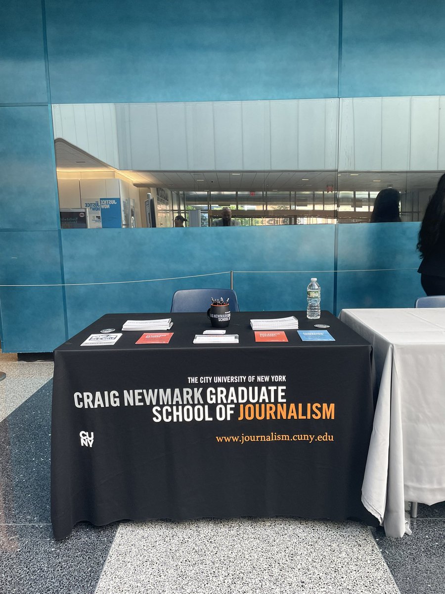 Home sweet home! I’m back in NYC 🍎 attending the @CUNY #JohnJayCollege graduate fair. Pass by our booth to learn more about our M.A. programs, including our Traditional, Engagement and Bilingual programs. Application fees are waived for all applicants submitting by January 16th.