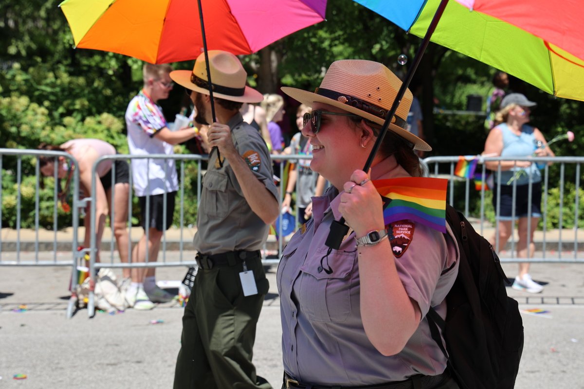 NatParkTrust's tweet photo. 🌈 October is #LGBTQHistoryMonth! Whether hiking, biking, or strolling in the park, remember the outdoors is for all. Let's build inclusive environments in nature and beyond. Together, we can forge trails of acceptance. 🌳🏳️🌈
#OutsideWithPride #LGBTQ #QueerPride https://t.co/hhj3hS3BO4