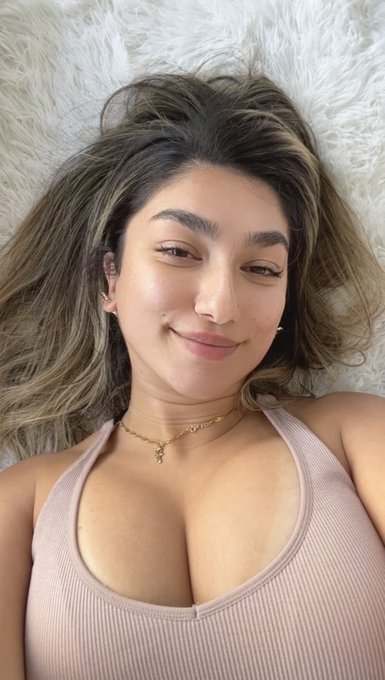 fellas tiddies or b00ty? 😳 https://t.co/Dzni64Jios