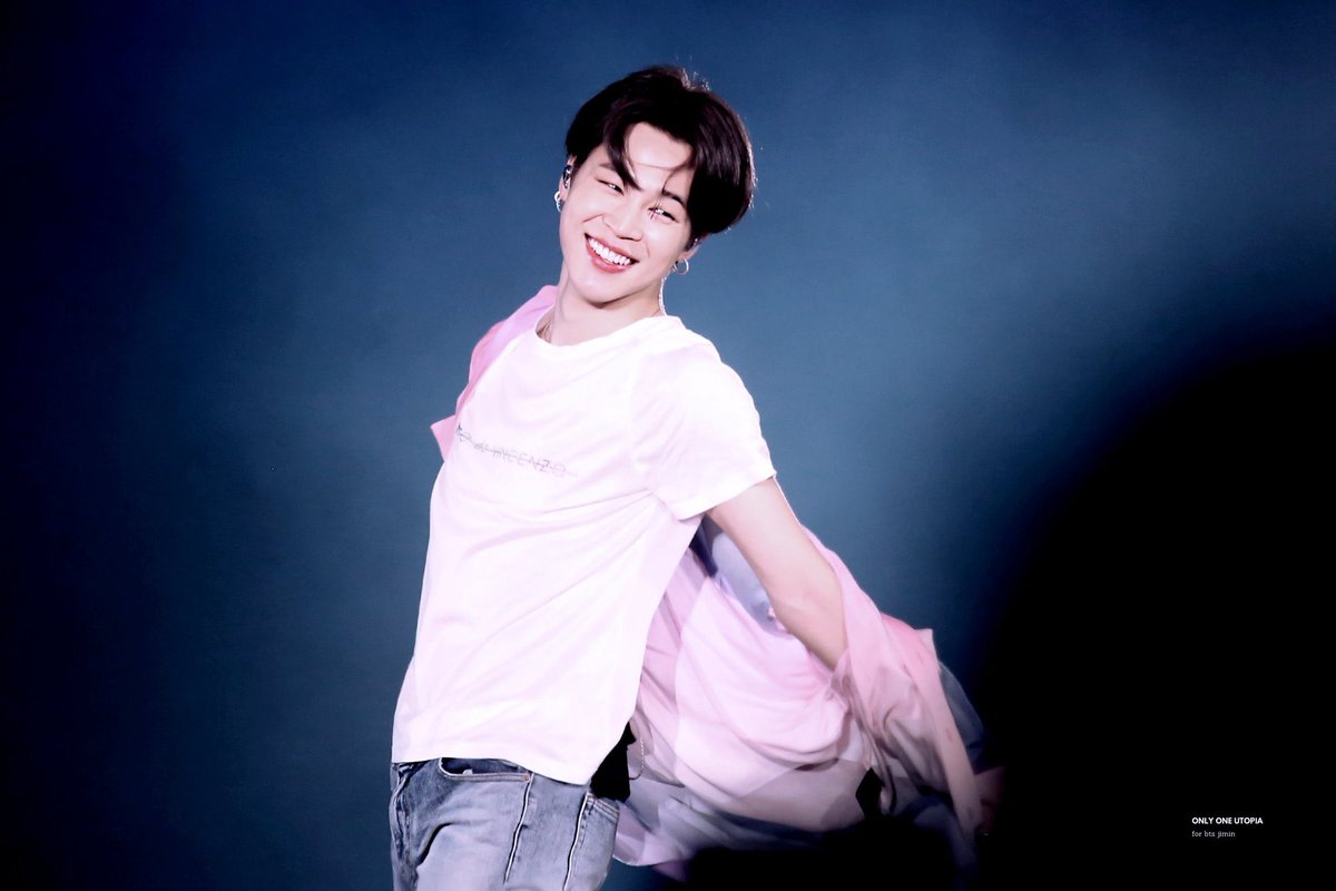 bicaaaaa_'s tweet photo. 🎊 Happy Birthday Jimin-ah 🎊

#HappyJiminDay
#HappyBirthdayJimin
#JiminDay
#ItBoyBirthday
#28YearsWithOurLove
#1013Prince
#CutieSexyLovelyJimin
#AngelVoiceJimin
#DanceKingJimin
@BTS_twt https://t.co/eQ6O6Punly
