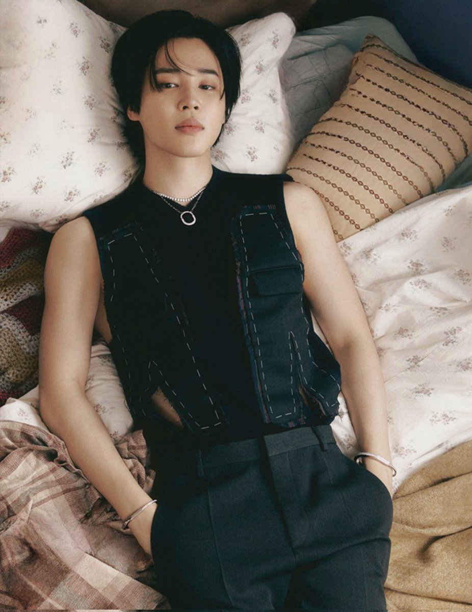 BusanLilPrince's tweet photo. Mi principito, traes tanta felicidad a mi vida y a la de muchos que lo único que mereces es que tanto amor te vuelva, verte sonreír ilumina mi vida, Se feliz siempre... Feliz Cumple Jiminnie precioso te amo con todo mi 💜
#HappyBirthdayJimin
#JIMINDAY #ThankYouForBeingJimin https://t.co/mEFvMjod6B