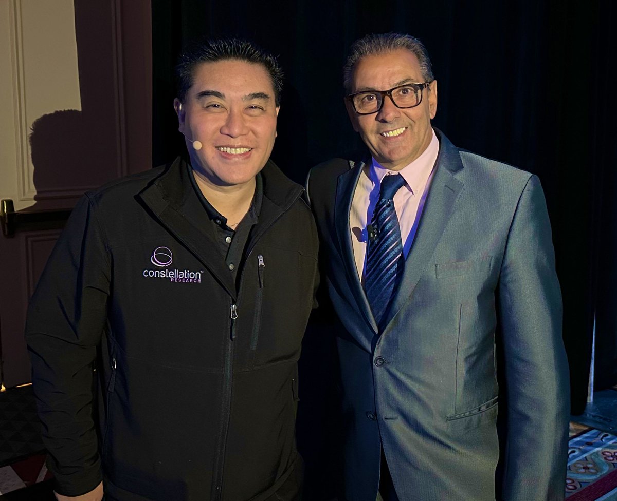 rwang0's tweet image. MyPOV: back stage with @MuhiSMajzoub @OpenText  #OpenTextWorld