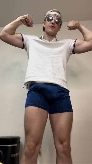 Would you join my Frat 📓✏️ https://t.co/c2UQvh8QeE