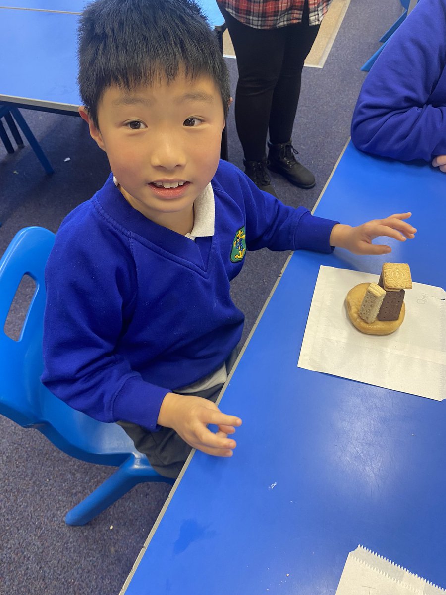 GGreenfinches's tweet photo. History comes alive when you recreate past buildings - Biscuithenge was a very popular activity #nurture @GreengateJ https://t.co/P8hHEFvVEk