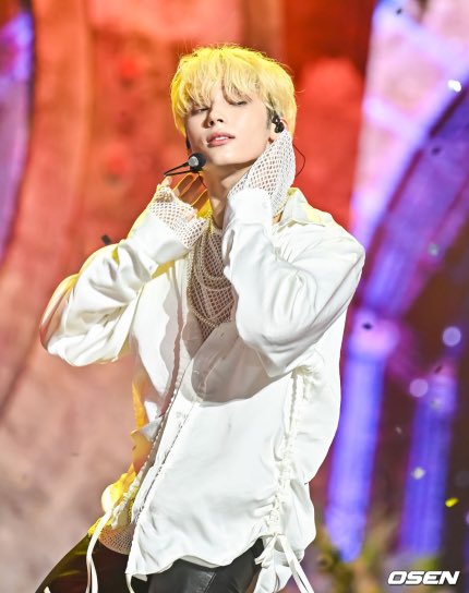 ً (@hyukaviral) on Twitter photo 