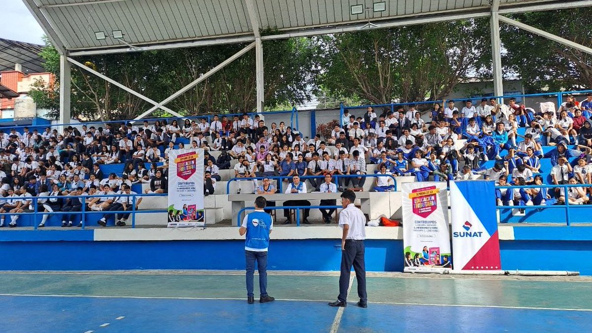 SUNATOficial's tweet photo. 📸 En #SanMartín, visitamos colegios como la I. E. E. Ofelia Velásquez
A la fecha, son más de 1200 alumnos sensibilizados en #CulturaTributariaYAduanera, con quienes compartimos la importancia de pedir boleta de venta y apoyar la #formalización de nuevos negocios.
#PideBoleta ☑️ https://t.co/Gh74fbKoY4