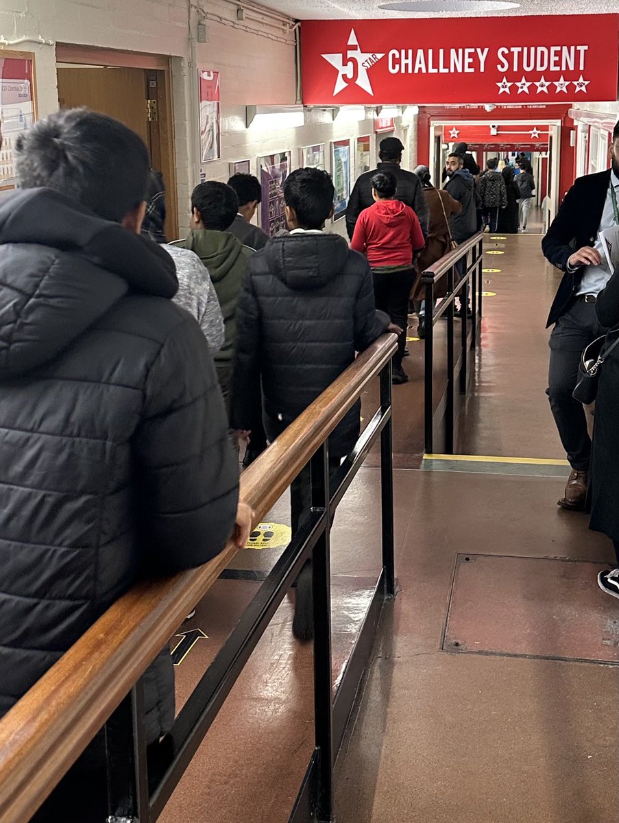 ChallneyBoys's tweet image. It’s always a very proud moment to see our school absolutely filled with intrigued and exquisite Year 6 pupils and their families. Enjoy your presentation and tour - we hope you like what you see. #OpenEvening2023